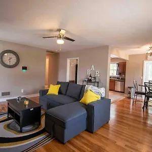 https://beachhome-sleeps-8-game-rm-meditation-room.williamsburghotelsusa.com