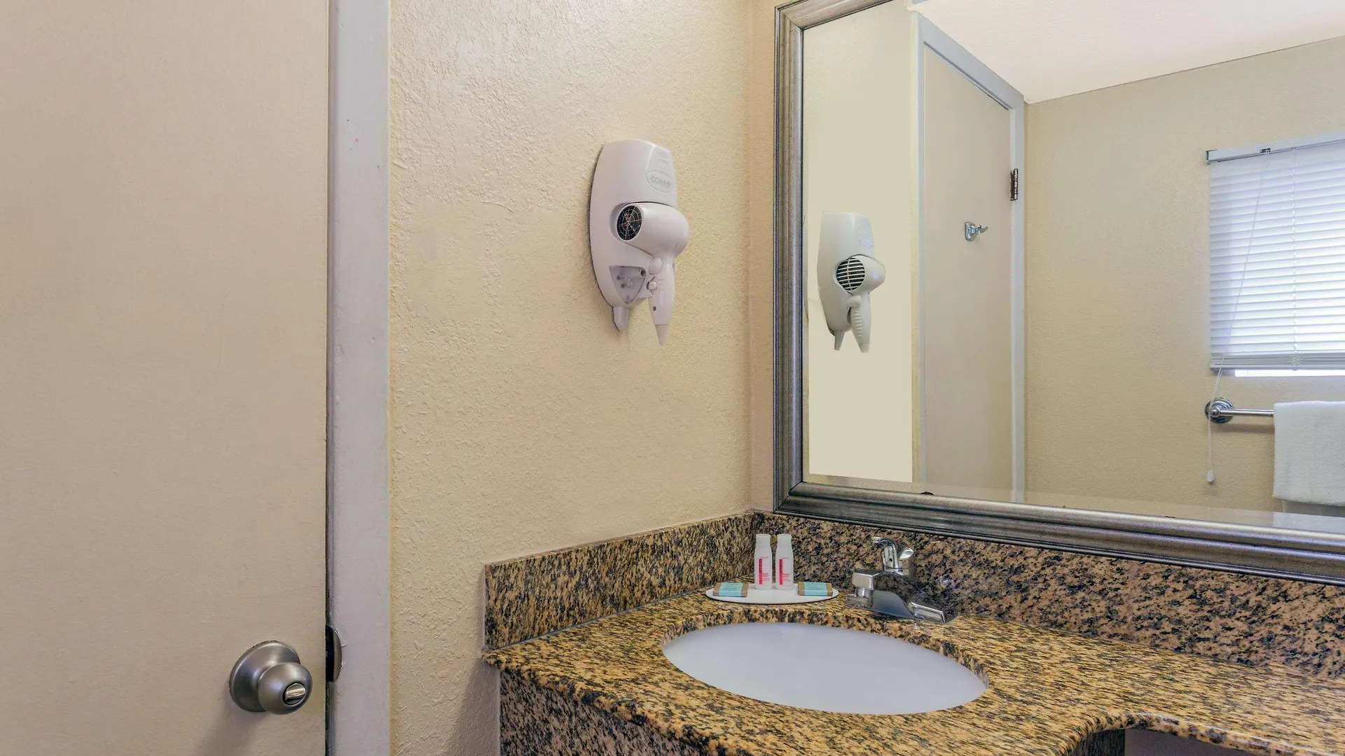 Atlantic Inn Virginia Beach 2*,  United States